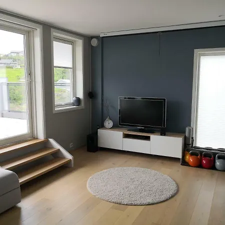 Holiday home Solferie Justnesskauen 21 *